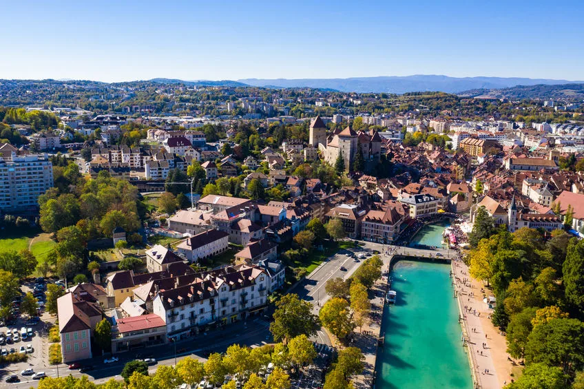 Tourisme LBGT : deux activités incontournables à réaliser à Annecy