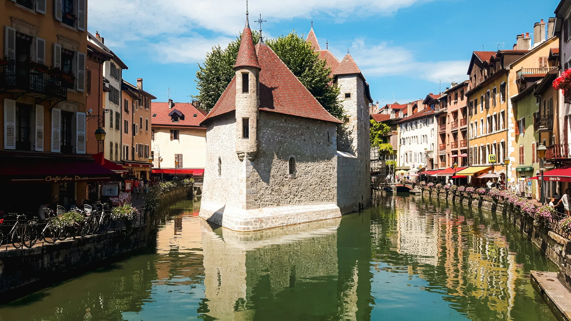 Le Palais de l'Isle sur le Thiou, dans la vieille ville d'Annecy